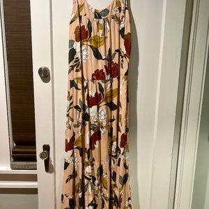 NWOT…Beautiful pool dress or swimsuit coverup for Tall women